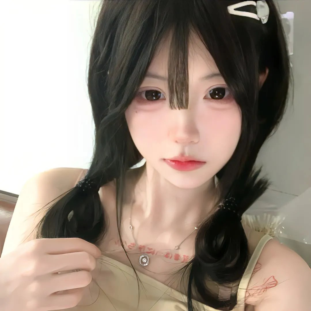 下山后，我被四个绝色师姐包围了